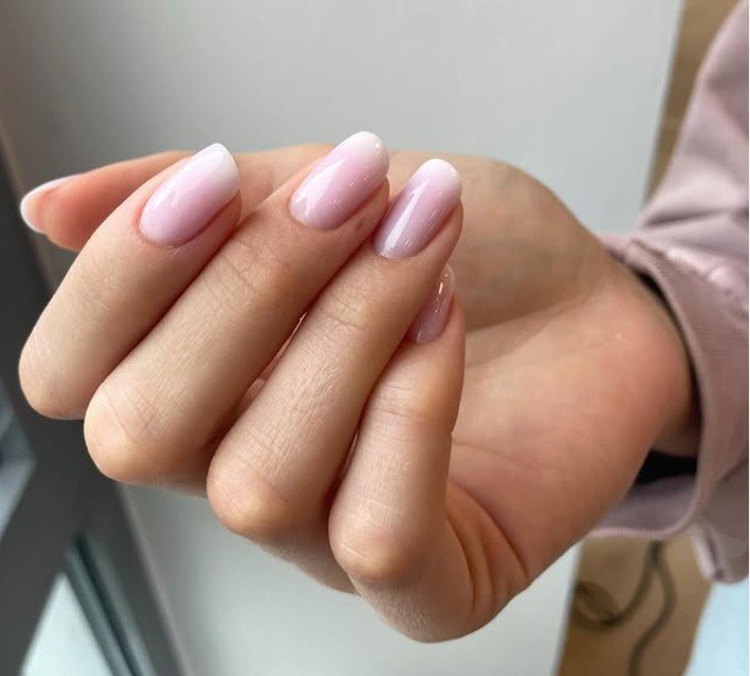 Manicure hybrydowy na naturalnej płytce — efekt ze szkolenia Smart Mani